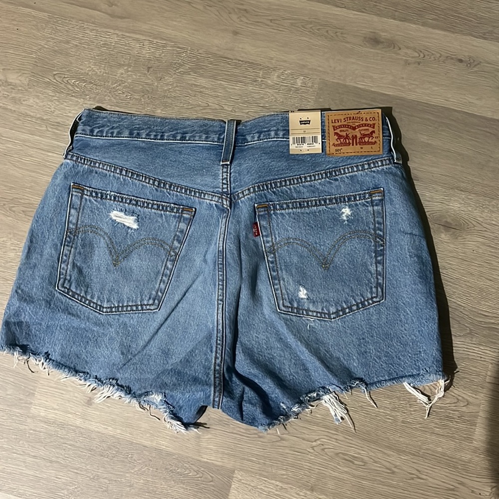 NWT!☎️🥀🎁⛽️❤️‍🔥Levi’s 501 high rise women’s shorts - Picture 4 of 6